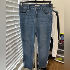 Cello Size 9 stretch skinny jeans raw hem